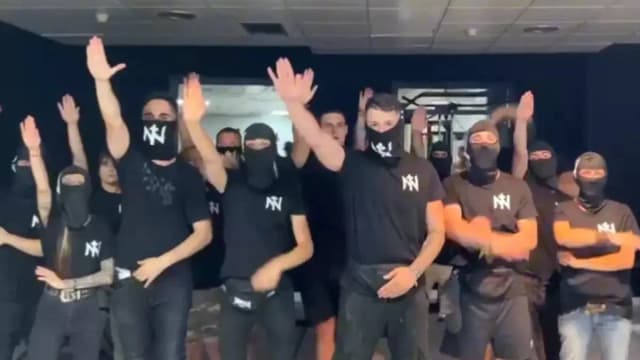 Контакты в Европе, горячие точки на улицах, эфиры на ТВ: новые стратегии ультраправой галактики в Испании